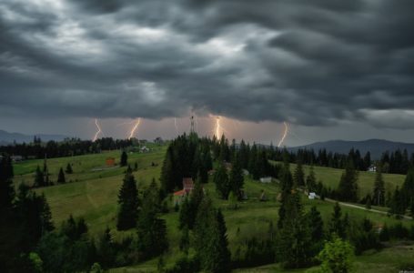 Штормове попередження. На Тернопільщину насувається ураган