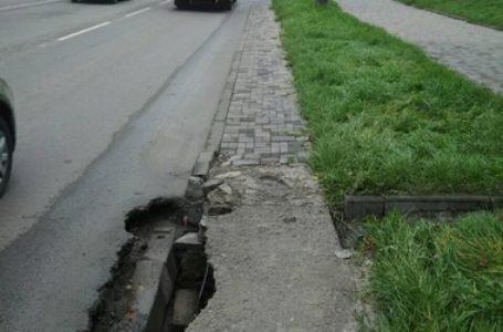Надщерблені колодязі на Злуки залатають у найближчі дні (Фото)