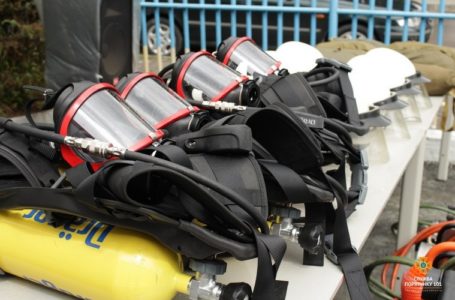 Тернопільських рятувальників обмундирували канадійці