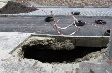 В центрі Тернополя у проваллі віднайшли старовинний льох (Фото)