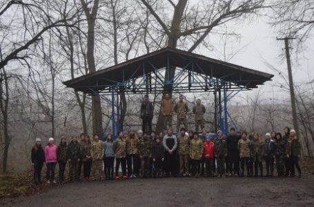 Понад сотня учнів Тернопільщини пройшли вишкіл у “Бандерівській школі”