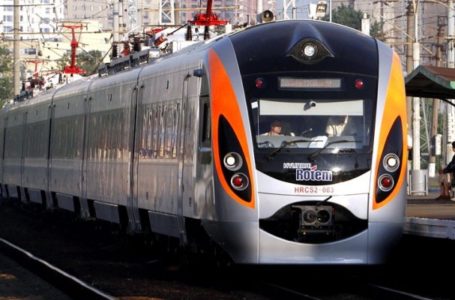 На Різдво із столиці до Тернополя курсуватиме додатковий швидкісний електропоїзд