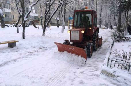 Тернопільським ОСББ досі нічим прибирати сніг