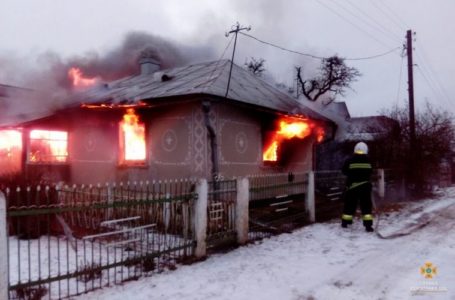Через несправний димар в Ігровиці згорів житловий будинок
