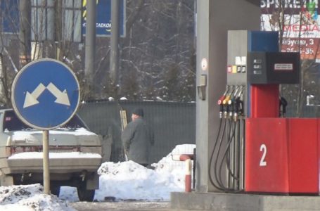 «Менше їздять і переходять на газ», – тернопільські водії про ріст цін на пальне (Відео)