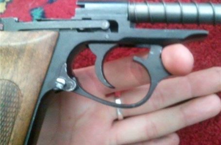 Житель Тернопільщини переробляв зброю із травматичної у бойову
