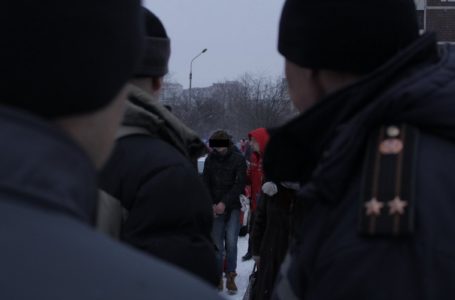 З дзвіниці тернопільської церкви намагався стрибнути чоловік