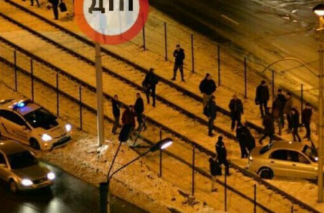 На Тернопільщині легківка зіштовхнулася з потягом