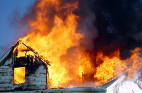 На Зборівщині горів житловий будинок