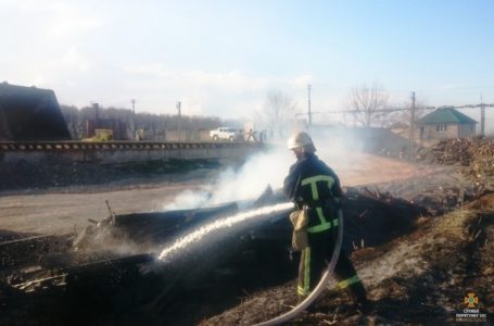 На Тернопільщині горіла залізнична колія