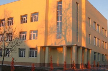 В одній із шкіл Скалата хлопці “порозважалися” на 10 тисяч гривень