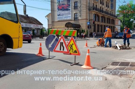 Тернопіль у заторах, бо міняють люки (Фото)