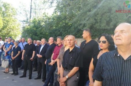 Тернополяни прощаються із загиблим підполковником СБУ (Фото)