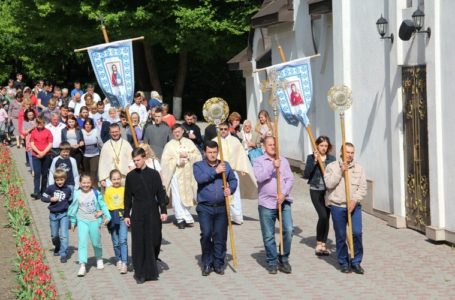 У Зарваниці відбулася проща родин загиблих військовослужбовців