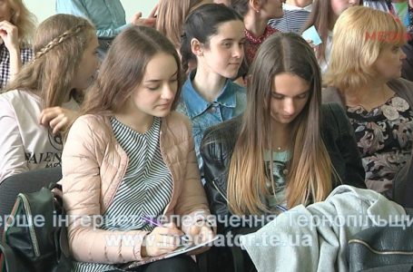 Деякі студенти коледжів можуть залишитися без дипломів