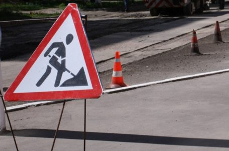 На Бродівській у Тернополі частково перекрили рух автотранспорту