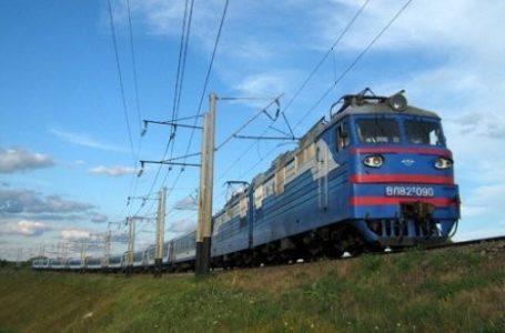 На Тернопільщині люди застрягли у потязі