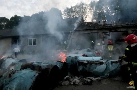 У масштабній пожежі на Збаражчині згорів склад із сировиною