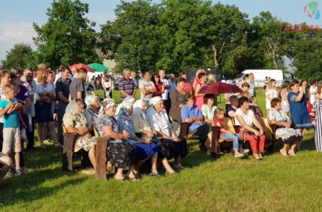Відомий гурт і танці на стадіоні. У Великому Говилові відзначили День села (Фото)
