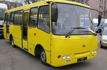 У Тернополі розшукують очевидців ДТП за участі маршрутки №13