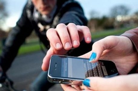 У тернопільському парку “Топільче” пограбували дівчину