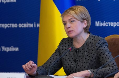 Через порушення термінів друку підручників змінять процедуру їх закупівлі та експертизи