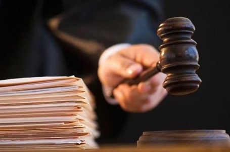 На Тернопільщині п’ять депутатів та сількського голову підозрюють у корупції
