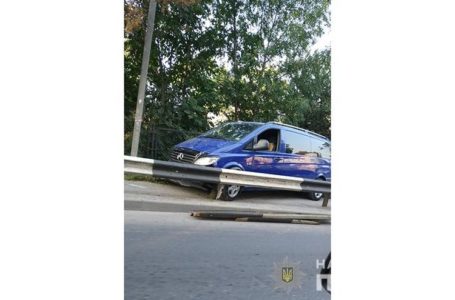 Тернополянин на краденому авто потрапив у ДТП