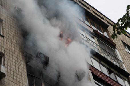 У Тернополі через пожежу евакуювали мешканців багатоповерхівки