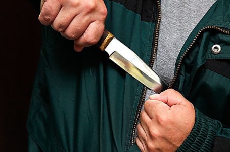 Тернополянин з ножем у руках погрожував підірвати оточуючих