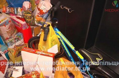 Чуттєві листи: дітки просять у Миколая здоров’я, маму і щоб з них не сміялися (Відео)