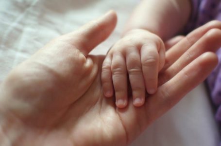 Вночі у Кременці раптово померло чотиримісячне немовля