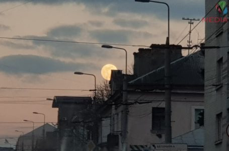 Повний місяць у весняне рівнодення. Тернополяни спостерігали дивовижне явище (Відео)