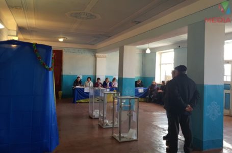 У Великому Говилові обирають Президента. Понад сотню виборців уже проголосували