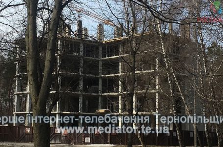 У парку Нацвідродження зводять шостий поверх «Вуличної академії» (Фото)
