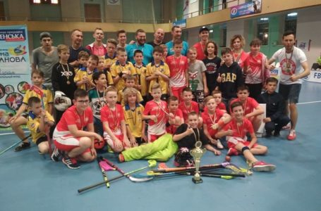 У Тернополі зустрічають чемпіонів Всеукраїнської Флорбольної Ліги серед юніорів (НАЖИВО)