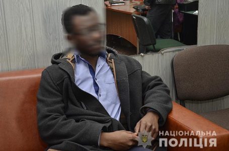 З Тернополя до Нігерії депортують іноземного студента (Відео)