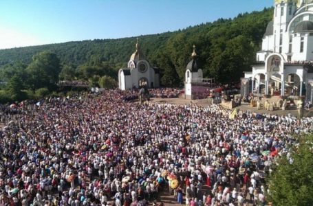Тернополян зaпрошують нa прощу до Зaрвaниці