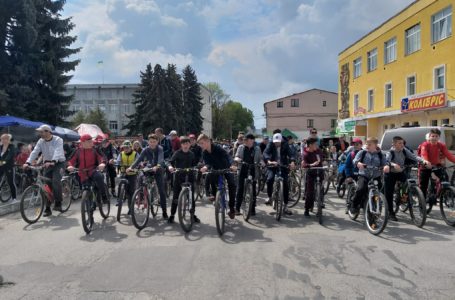 Велопробіг і фестиваль фарб. У Збаражі День міста (Фото)