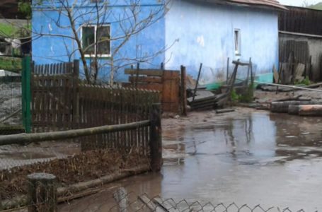 В намулі городи та подвір’я. У Козівському районі борються з наслідками зливи