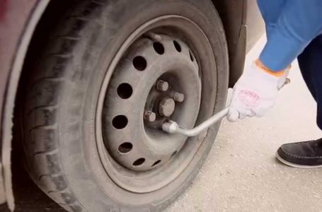На Чортківщині чоловік загинув під колесами власного авто