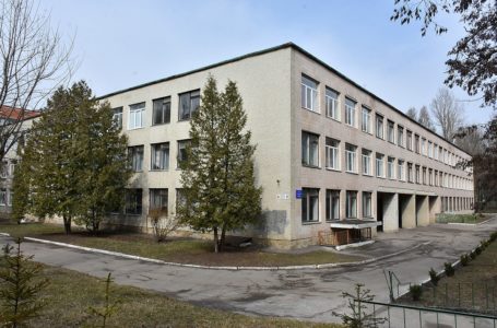 Батьки учнів скаржаться на побори у Тернопільському ліцеї №21. У закладі звинувачення відкидають