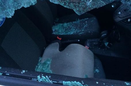 Вночі на Вербицького тернополянці розтрощили автомобіль (Фото)