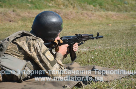 Стріляють, щоб захистити: поблизу Тернополя військові навчання (Відео)