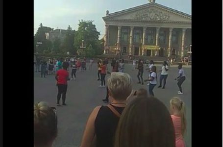 Танці у день державної жалоби: у Тернополі іноземні студенти-медики спровокували конфлікт (Відео)