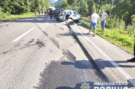 Поспішали на весілля: в аварії загинула сім’я з Тернопільщини