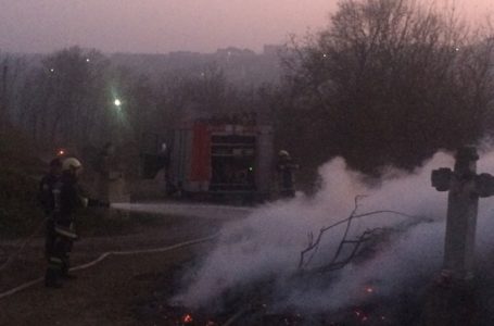 У Бучачі загорілось старовинне кладовище
