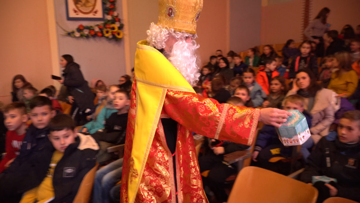 До Дня Миколая компанія “Контінентал” подарувала дітям свято (Відео)
