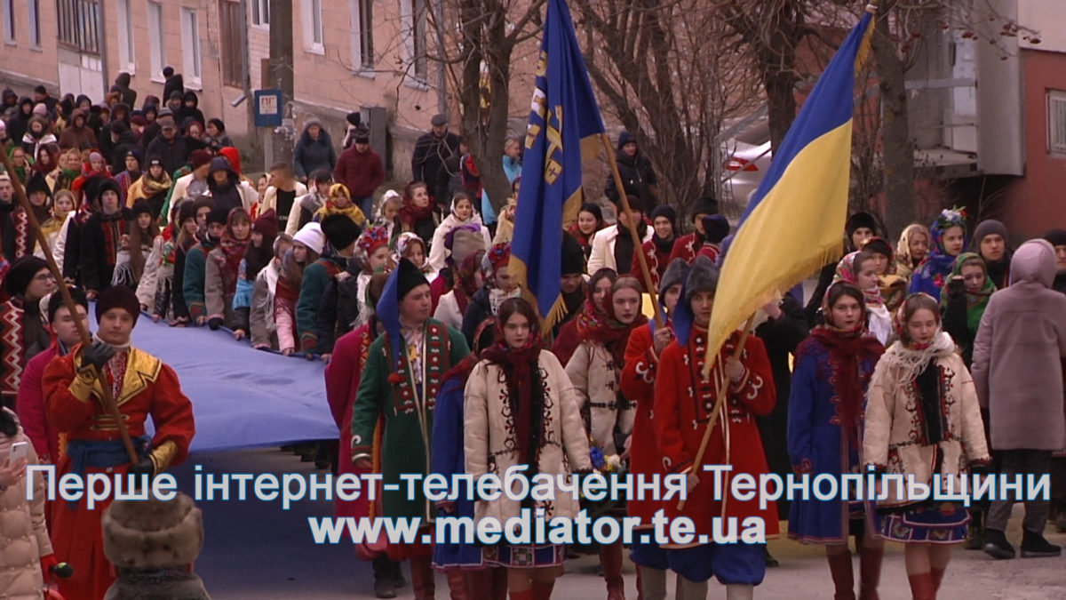 Понад п’ять тисяч тернополян і хмельничан зустрілись на Збручі (Відео)