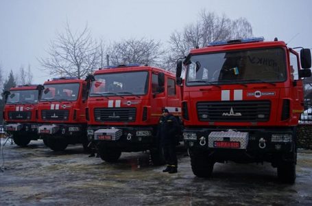 Рятувальники Тернопільщини отримали сучасні пожежні автомобілі (Відео)